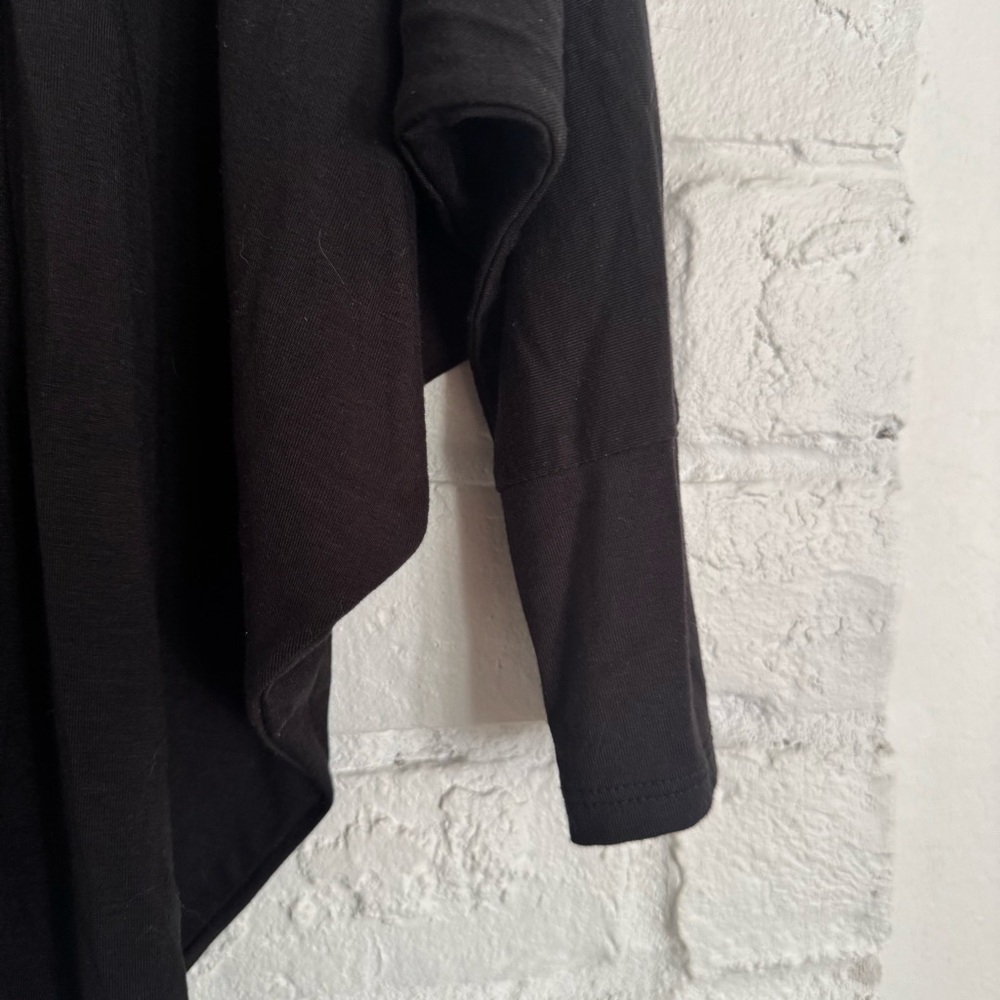 Lilypad Black Oversized Tunic Top - Size Medium $15 - Picture 2 of 8